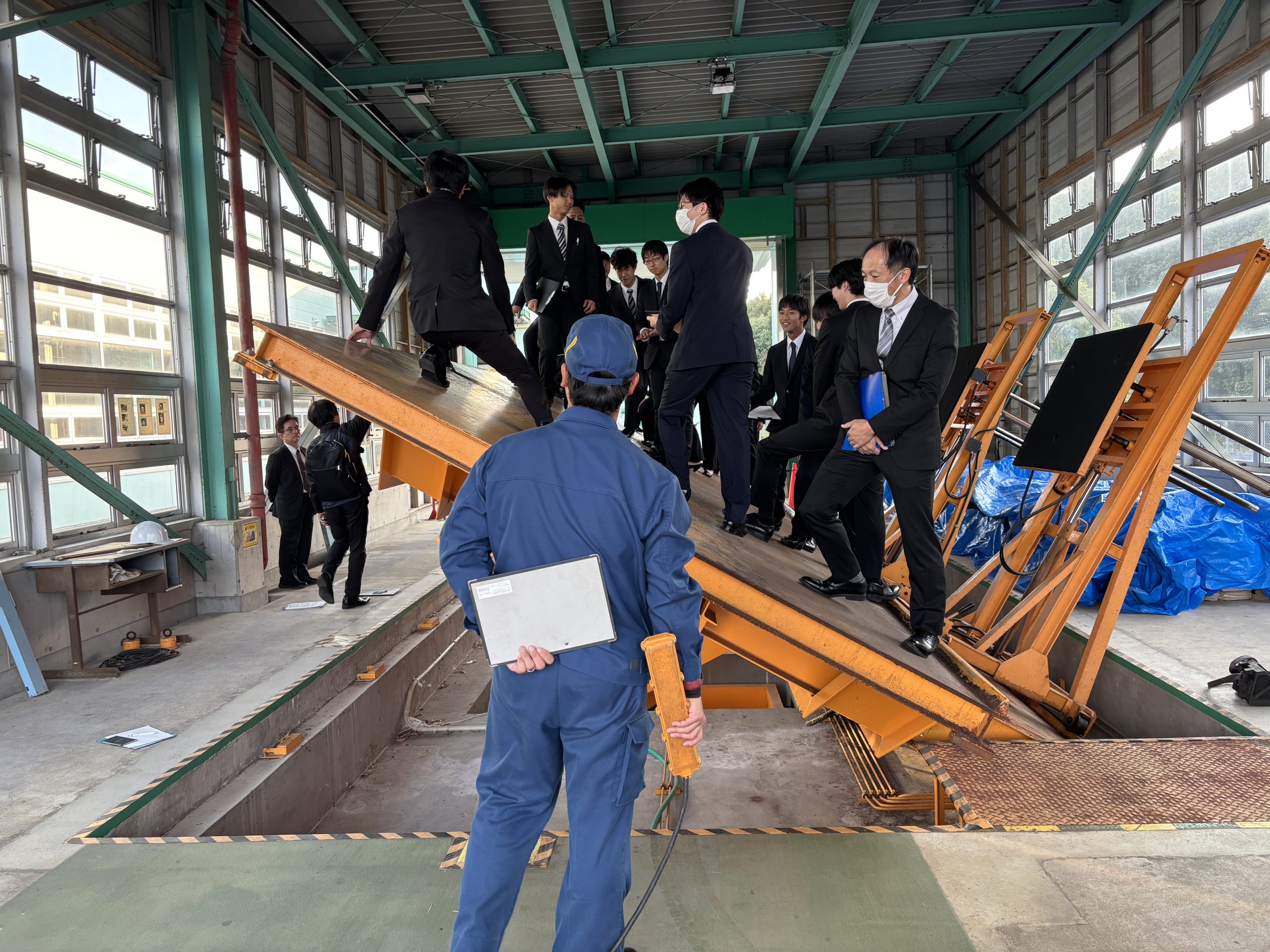 【職場見学】大阪運輸局 和泉自動車検査登録事務所へ